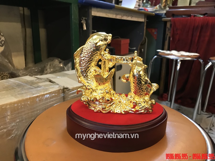 tượng cá chép hóa rồng mạ vàng cao cấp làm quà tặng đối tác