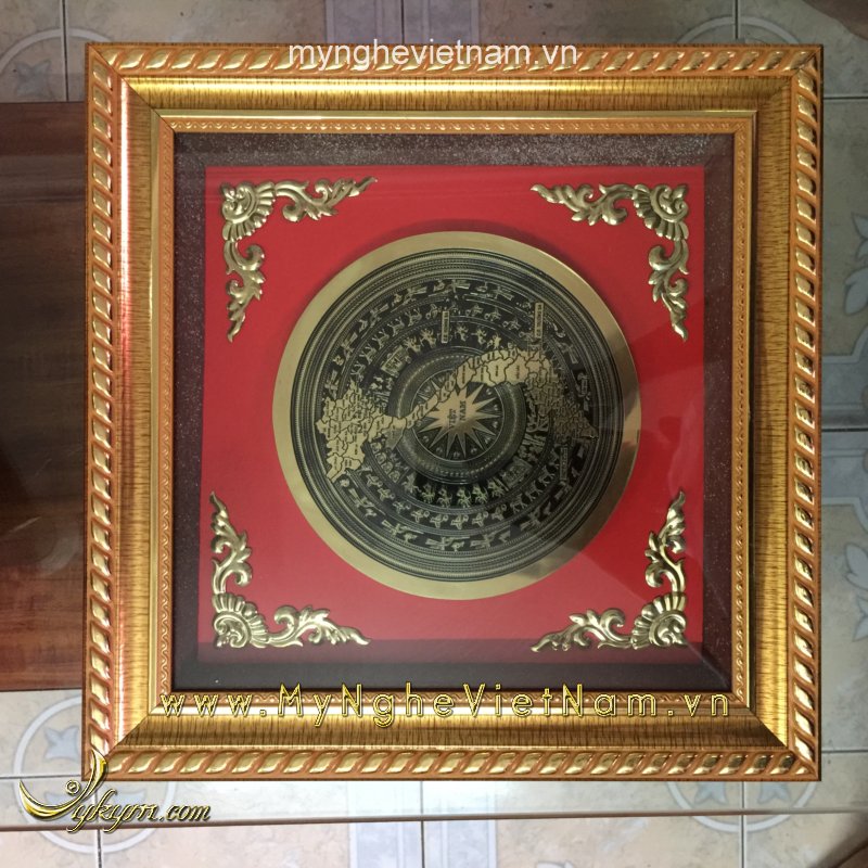 Tranh mặt trống đồng ăn mòn quà tặng văn hóa Việt Nam