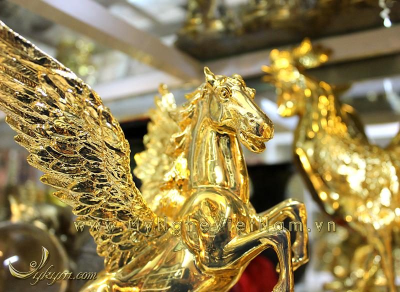 Tượng ngựa đồng có cánh trang trí phong thủy quà tặng 25cm