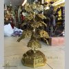 cây tiền phong thủy bày bàn thờ thần tài