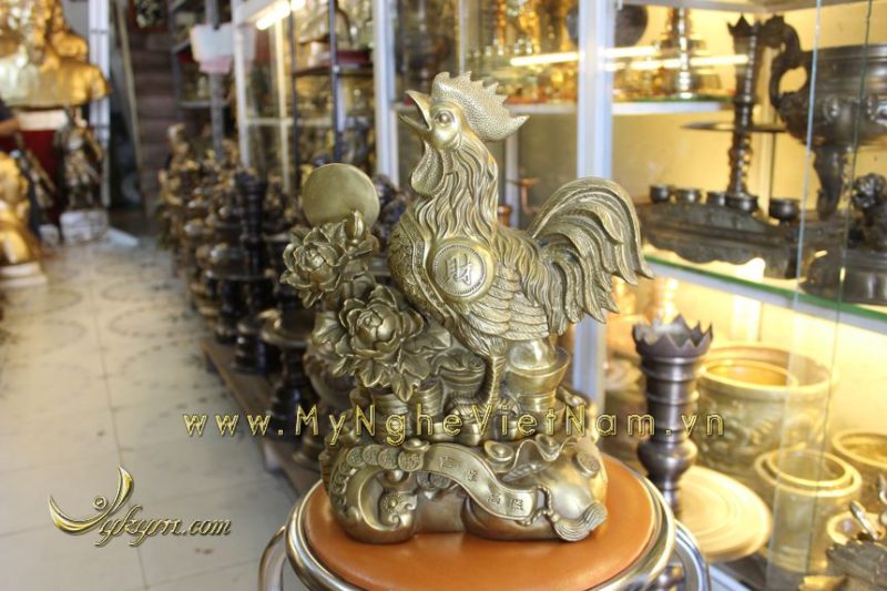 tượng gà đẻ trứng vàng bằng đồng cao 18cm