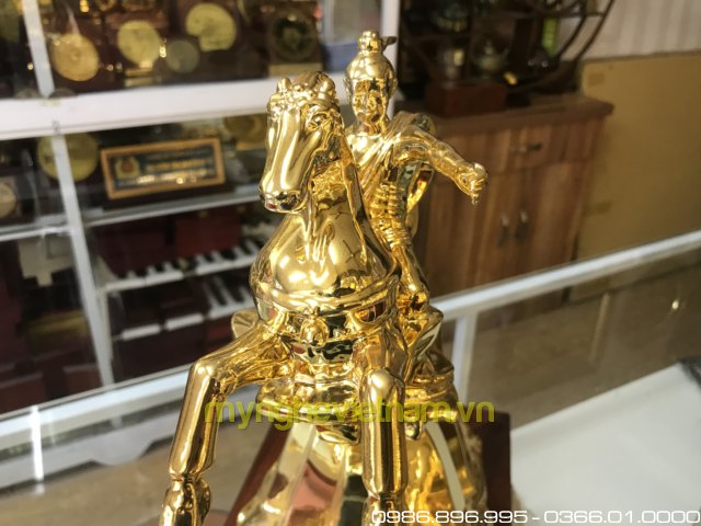 tượng thánh gióng cao 35cm mạ vàng nano