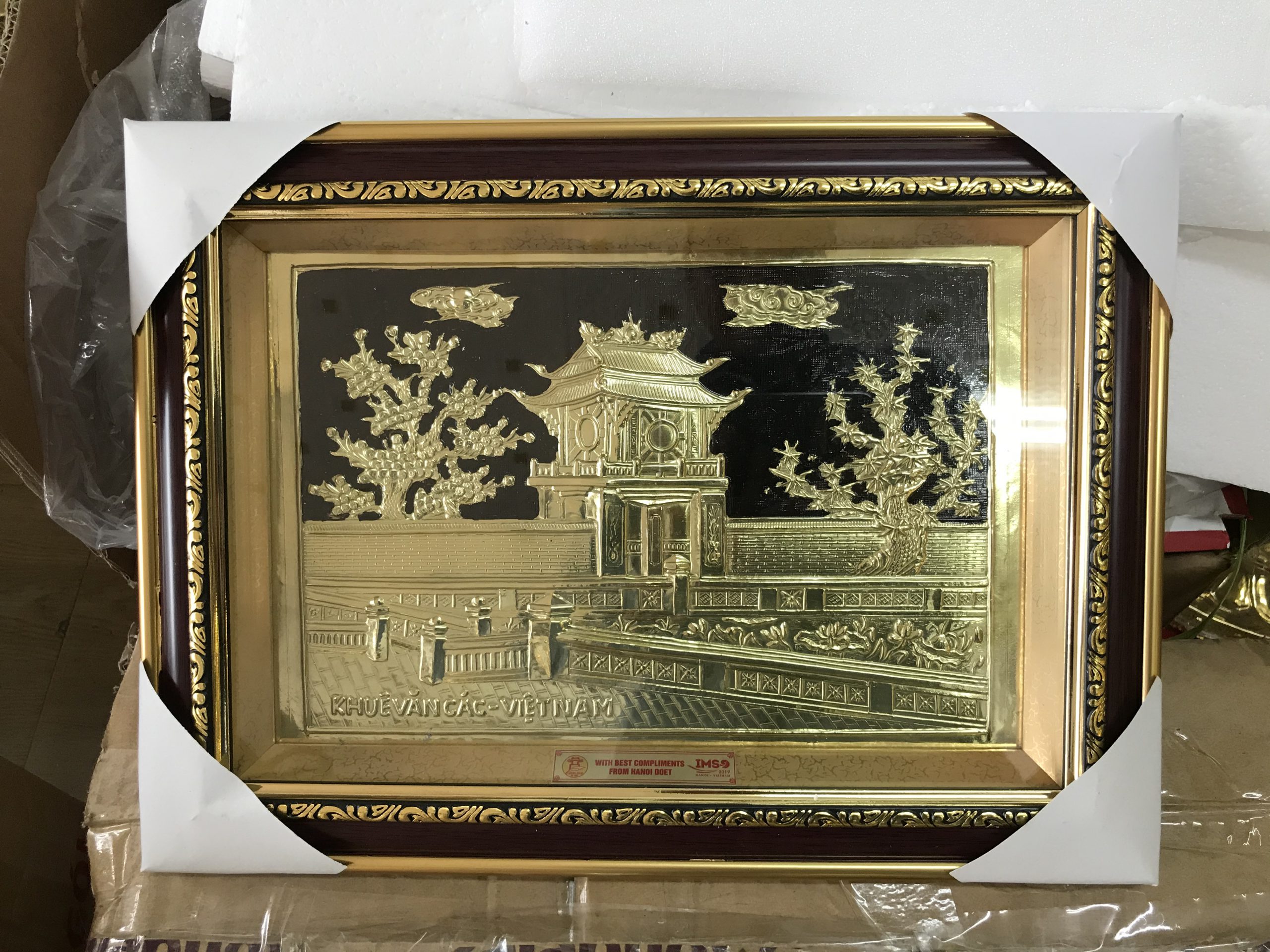 Tranh quà tặng khuê văn các bằng đồng vàng 30 x 40cm0